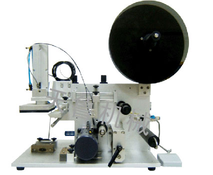 2025 半自動(dòng)平面貼標(biāo)機(jī)/